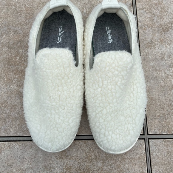Allbirds Wool Lounger Fluffs in Natural White - Picture 2 of 12